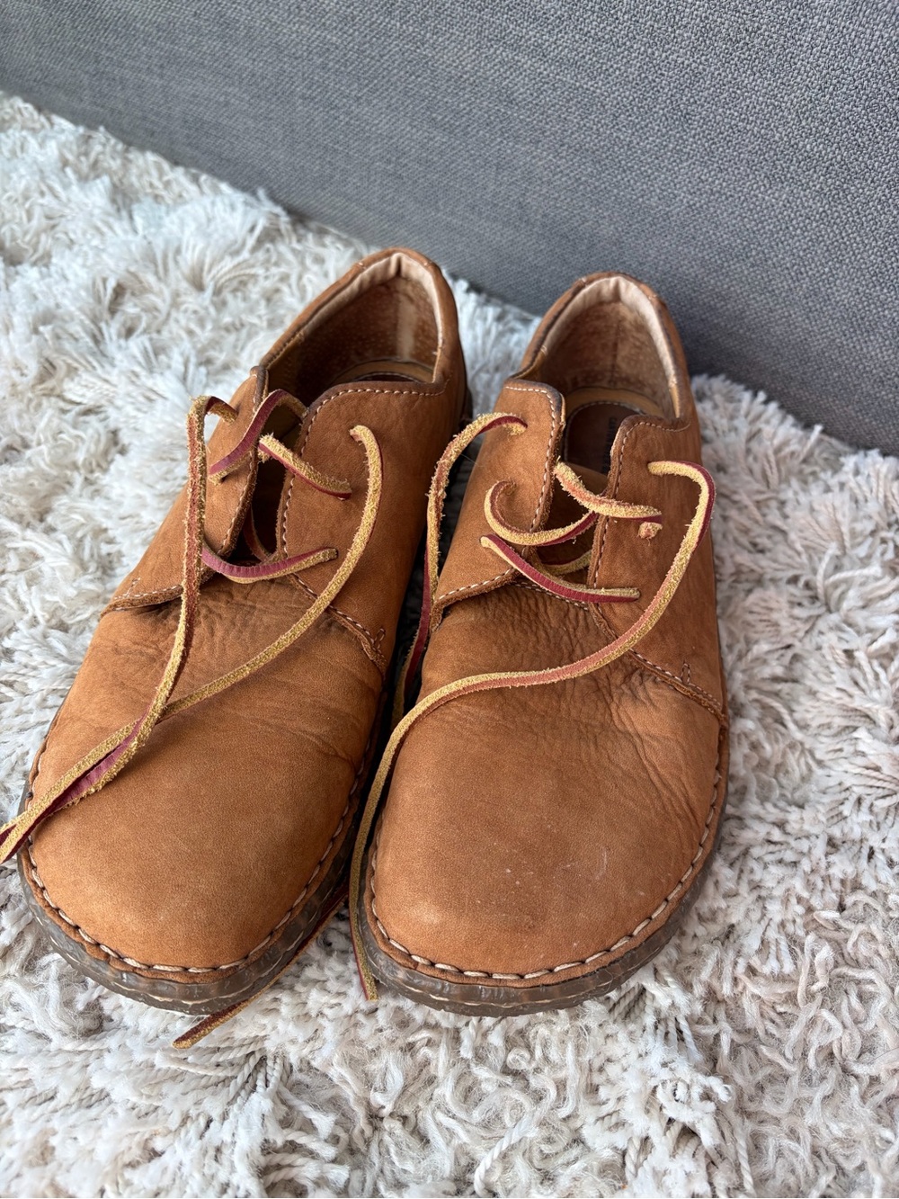 Leather Lace-Up Oxford